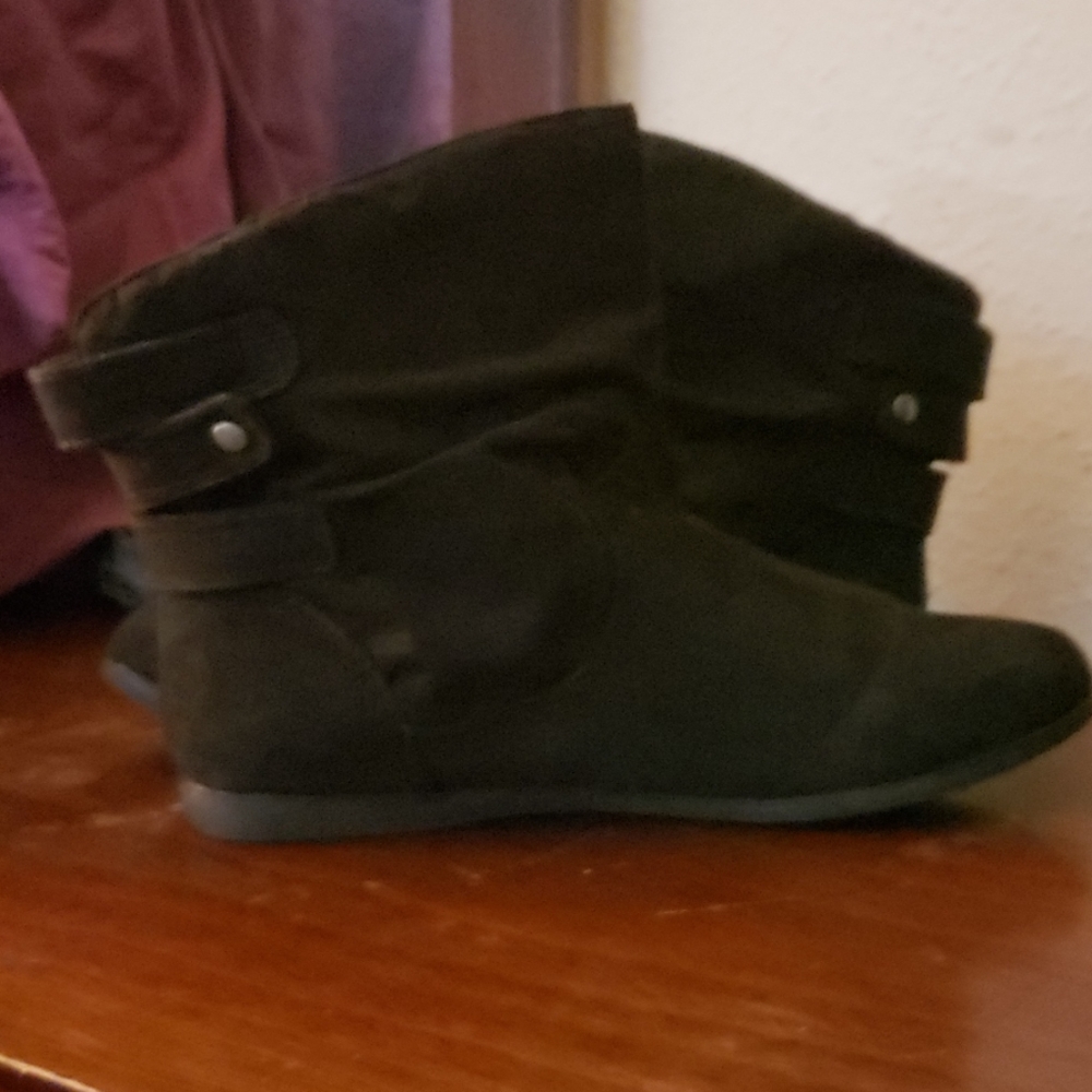 Boots - Picture 2 of 2